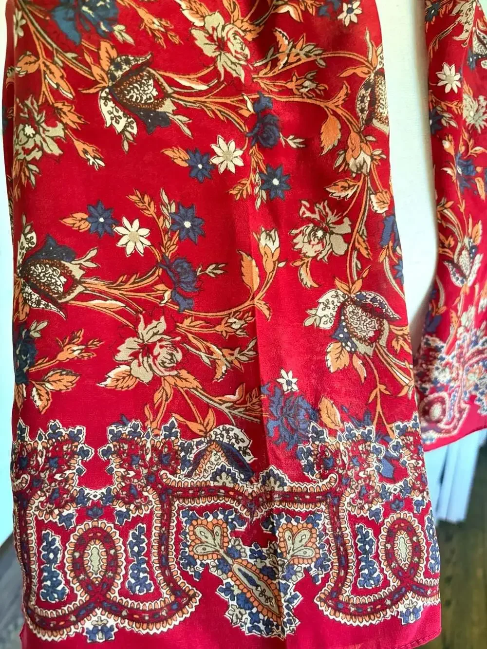 Lucky Brand 100% Silk Red Floral Paisley Tassel Wrap Scarf EUC